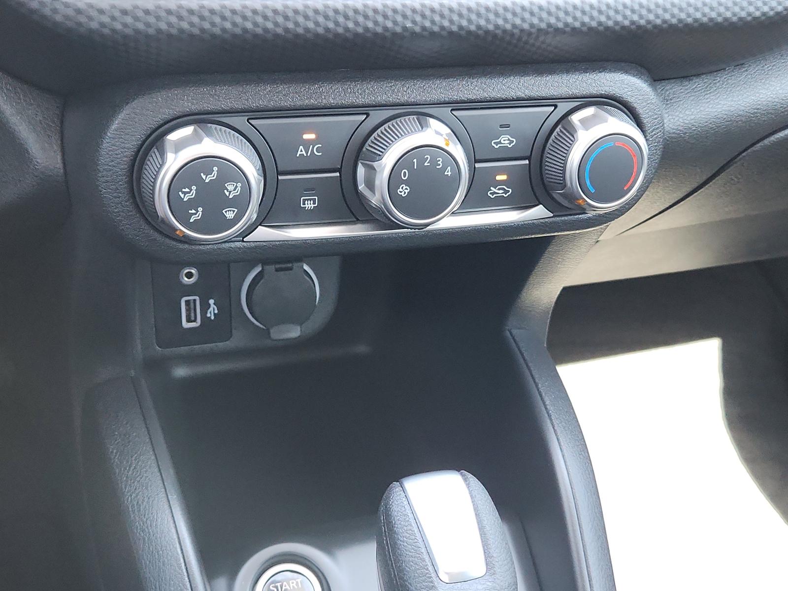 2024 Nissan Kicks Vehicle Photo in Albuquerque, NM 87110