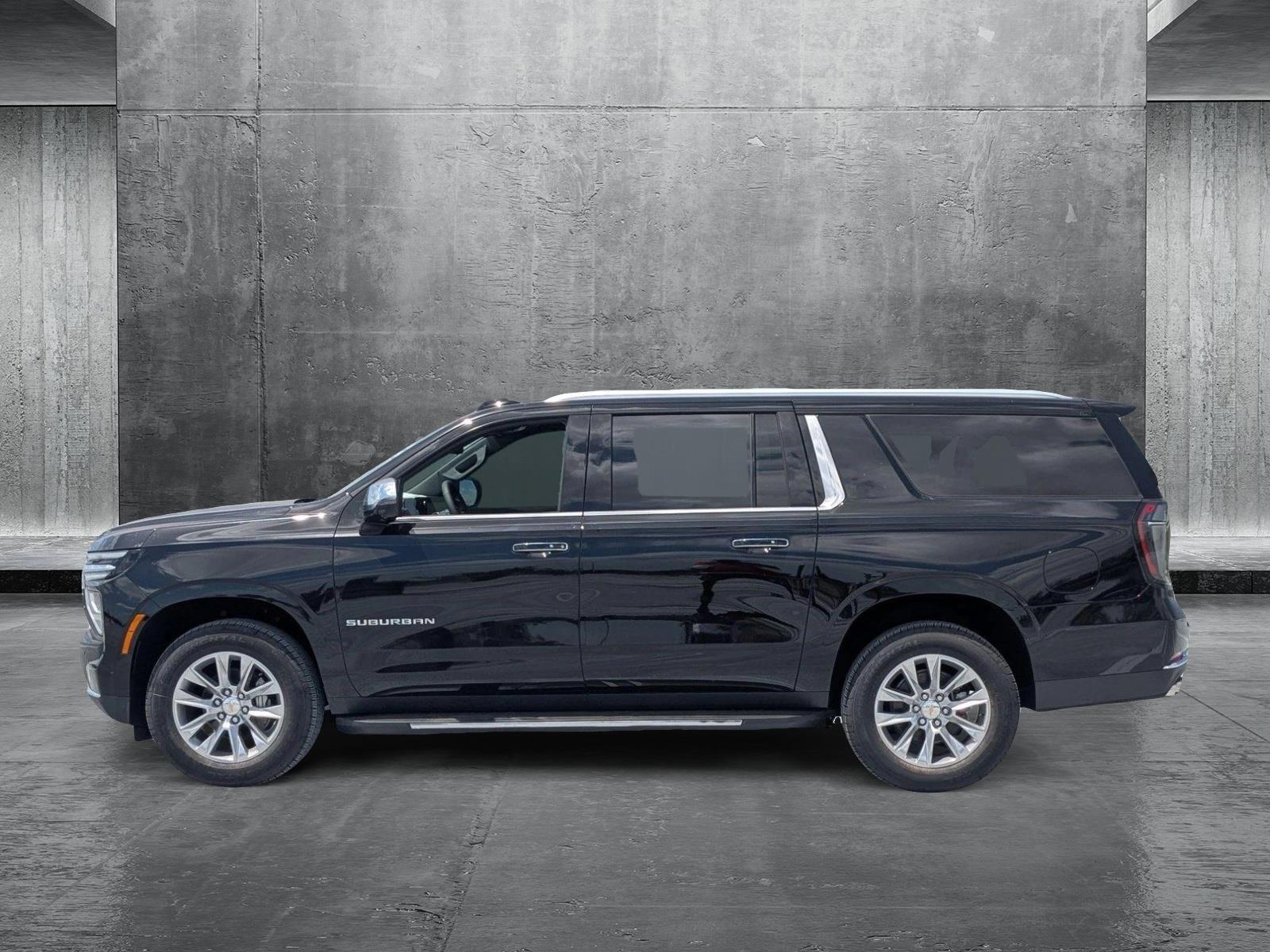 2025 Chevrolet Suburban Vehicle Photo in PEMBROKE PINES, FL 33024-6534