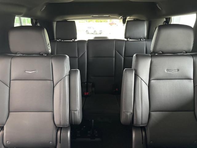 2022 Cadillac Escalade Vehicle Photo in MANHATTAN, KS 66502-5036