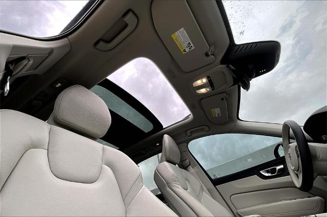 2023 Volvo XC60 Vehicle Photo in Grapevine, TX 76051