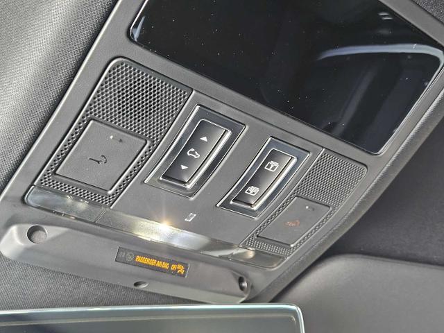 2025 Defender Vehicle Photo in AUSTIN, TX 78717