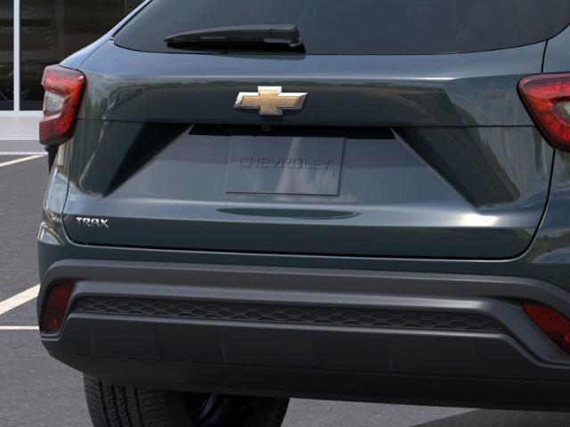 2025 Chevrolet Trax Vehicle Photo in Roslyn, NY 11576