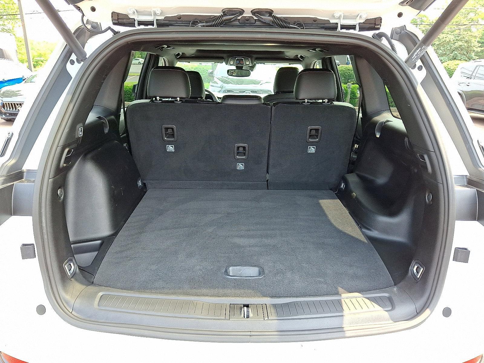 2023 Jeep Grand Cherokee Vehicle Photo in Willow Grove, PA 19090