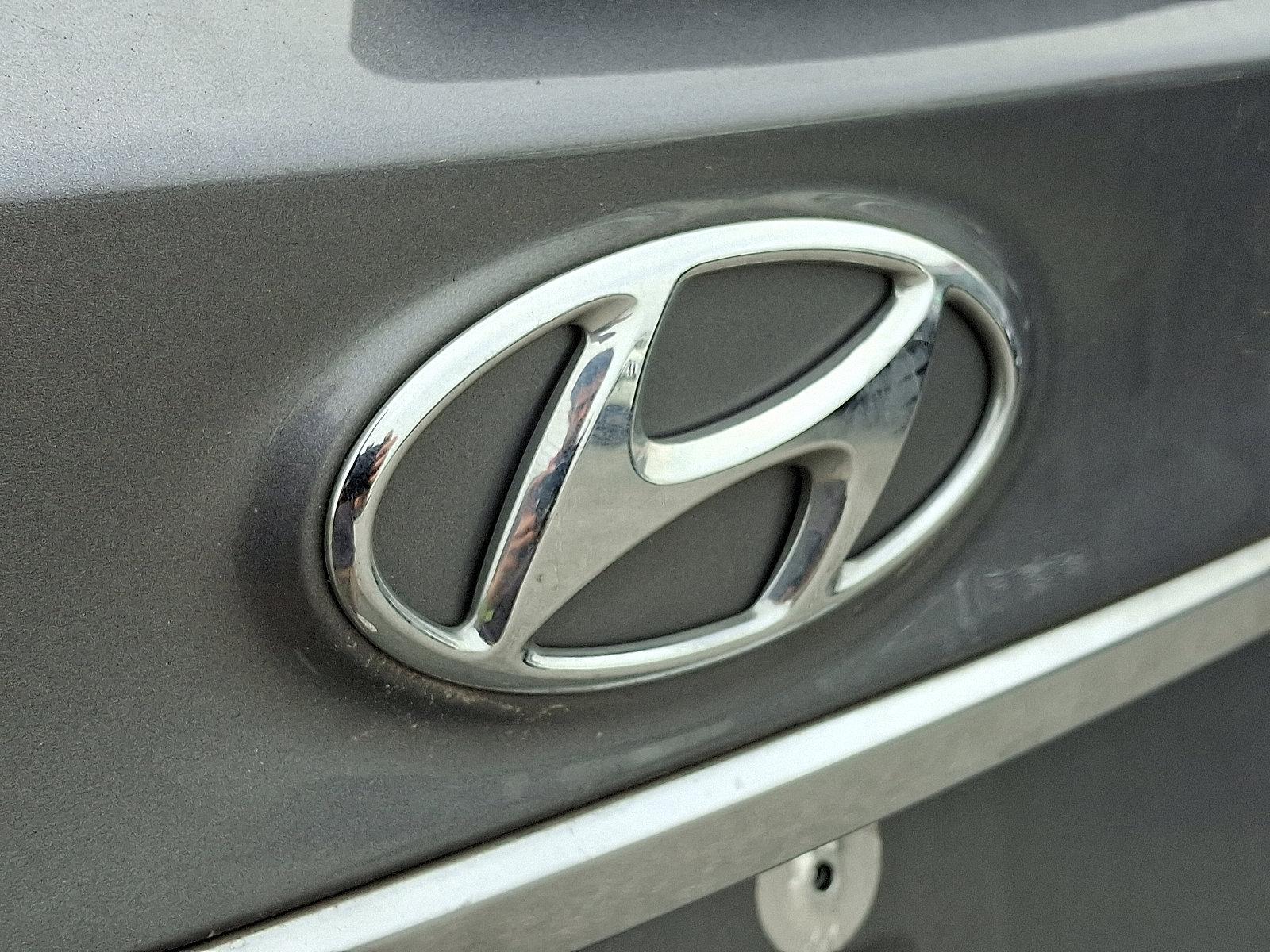 2019 Hyundai SANTA FE Vehicle Photo in Mechanicsburg, PA 17050-2306