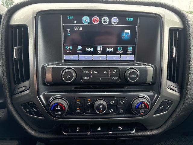 2018 Chevrolet Silverado 1500 Vehicle Photo in GREEN BAY, WI 54304-5303