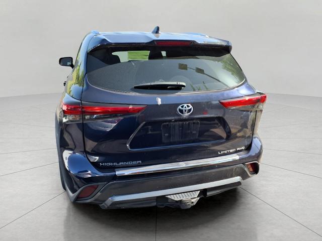 2022 Toyota Highlander Vehicle Photo in Oshkosh, WI 54904