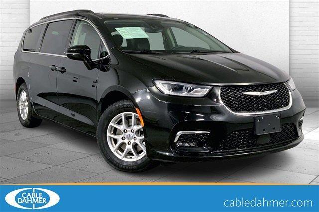 2022 Chrysler Pacifica Vehicle Photo in KANSAS CITY, MO 64114-4502