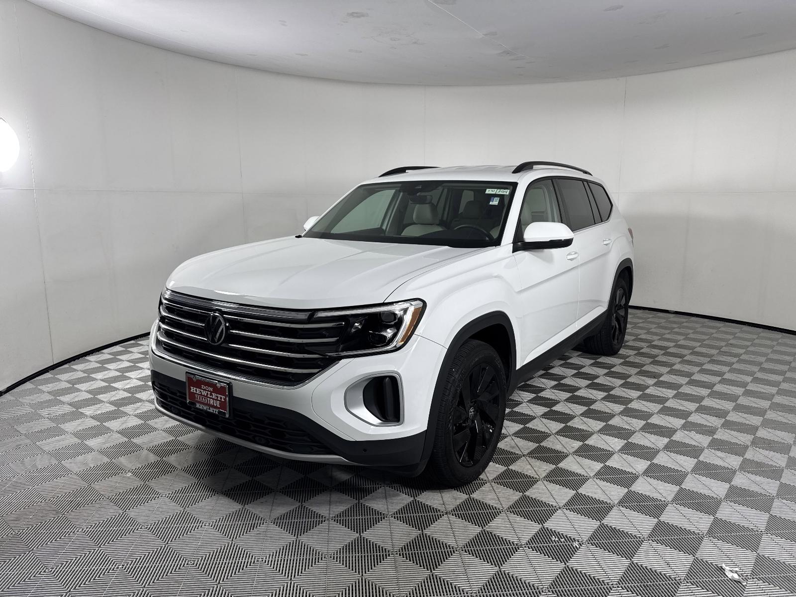 2024 Volkswagen Atlas Vehicle Photo in Georgetown, TX 78626