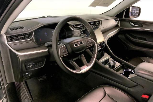2024 Jeep Grand Cherokee Vehicle Photo in Kansas City, MO 64114