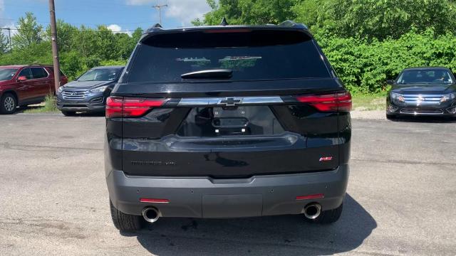 2022 Chevrolet Traverse Vehicle Photo in MOON TOWNSHIP, PA 15108-2571