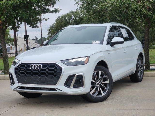 2024 Audi Q5 Vehicle Photo in HOUSTON, TX 77090