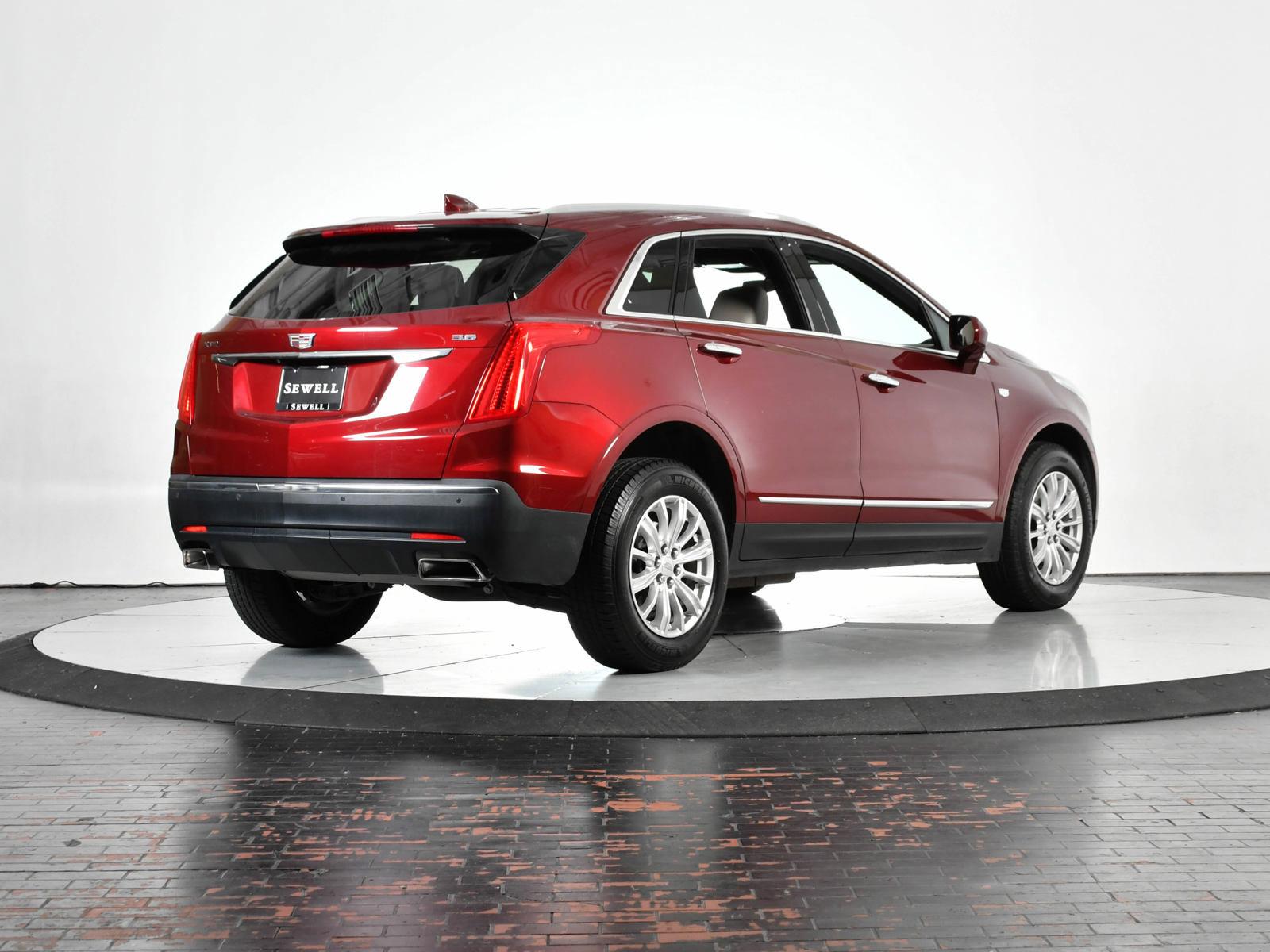 2017 Cadillac XT5 Vehicle Photo in DALLAS, TX 75235