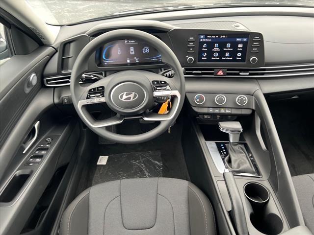 2025 Hyundai ELANTRA Vehicle Photo in Shiloh, IL 62269