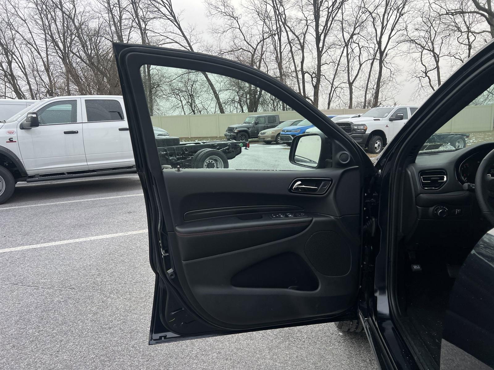 2025 Dodge Durango Vehicle Photo in Mechanicsburg, PA 17050-1707