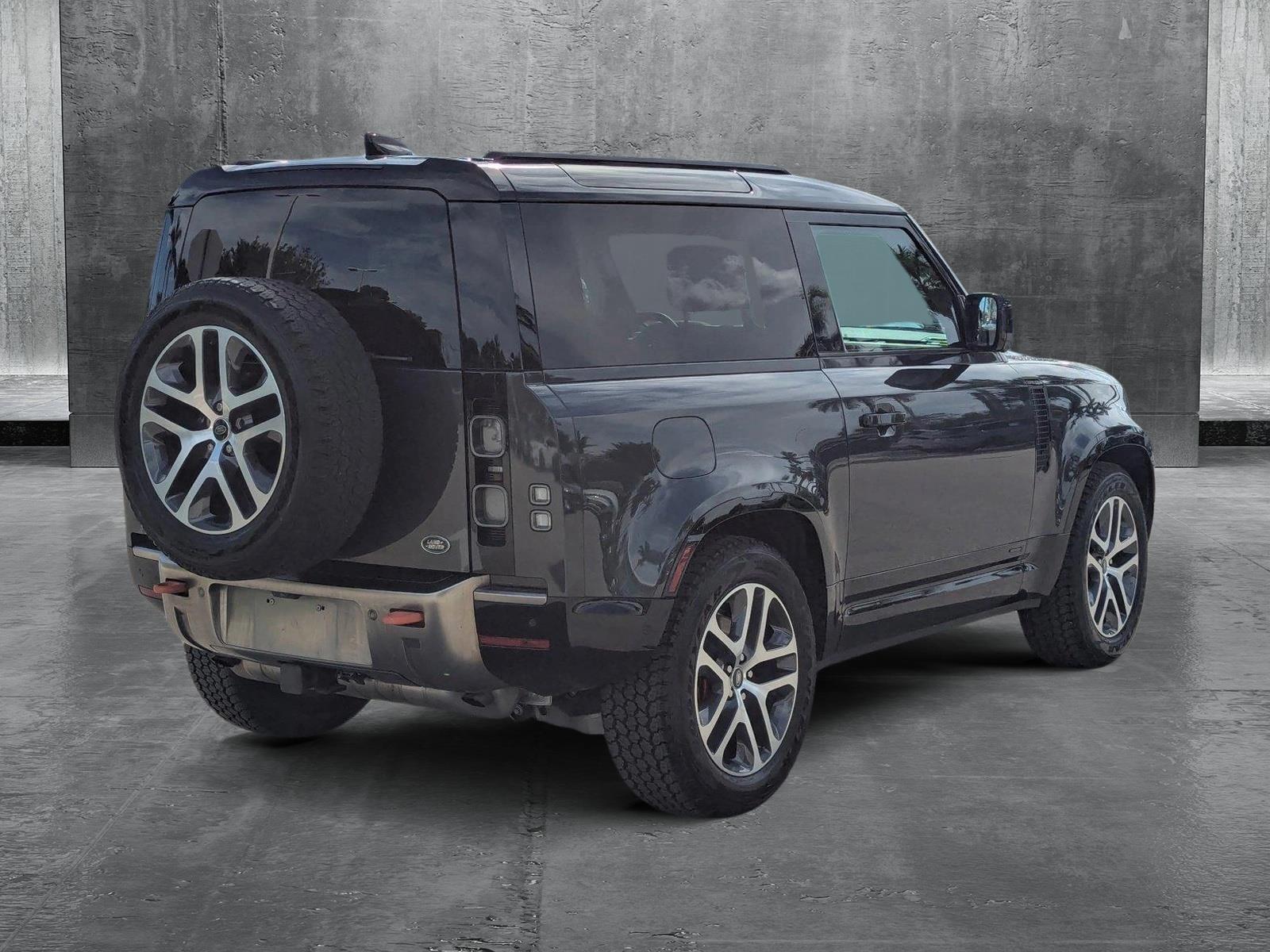 2021 Land Rover Defender Vehicle Photo in Delray Beach, FL 33444