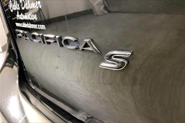 2019 Chrysler Pacifica Vehicle Photo in Lees Summit, MO 64086