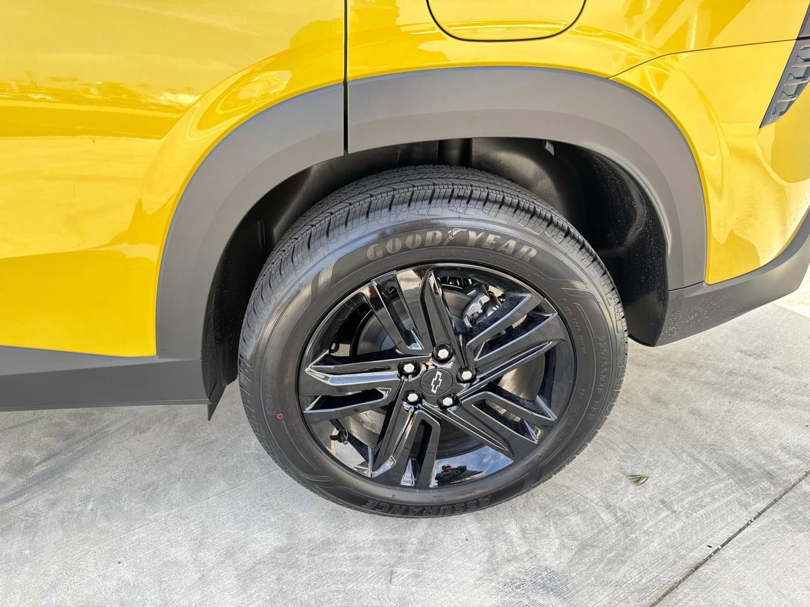 2025 Chevrolet Trax Vehicle Photo in LOS ANGELES, CA 90007-3794