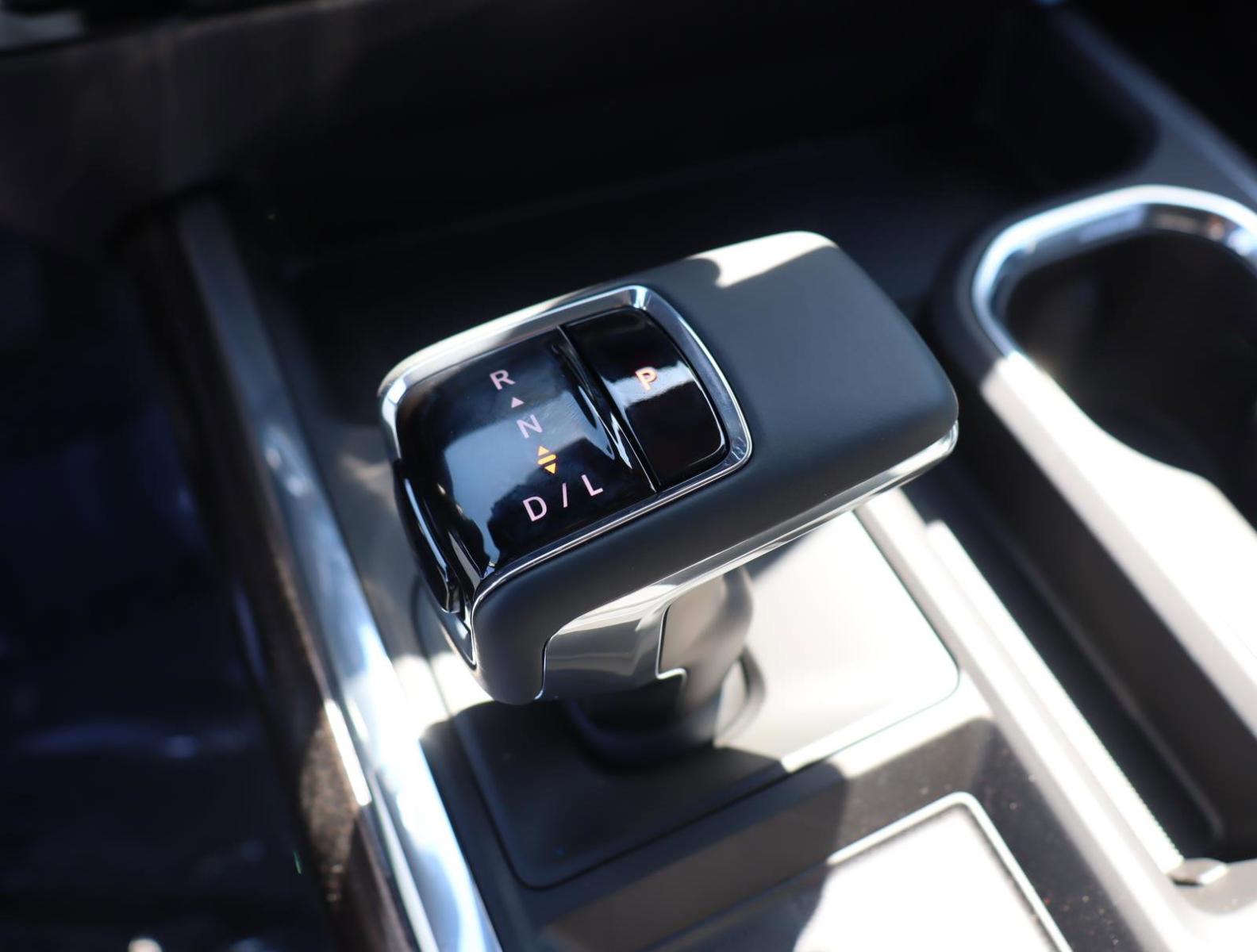 2025 Chevrolet Silverado 1500 Vehicle Photo in LOS ANGELES, CA 90007-3794