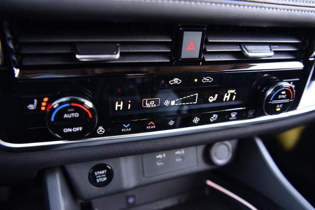 2025 Nissan Rogue Vehicle Photo in Ballwin, MO 63011