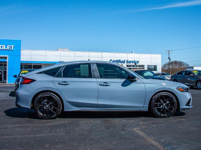 2024 Honda Civic Hatchback Vehicle Photo in MADISON, IN 47250-1611