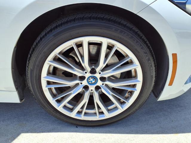 2024 BMW 330e Vehicle Photo in Tampa, FL 33612