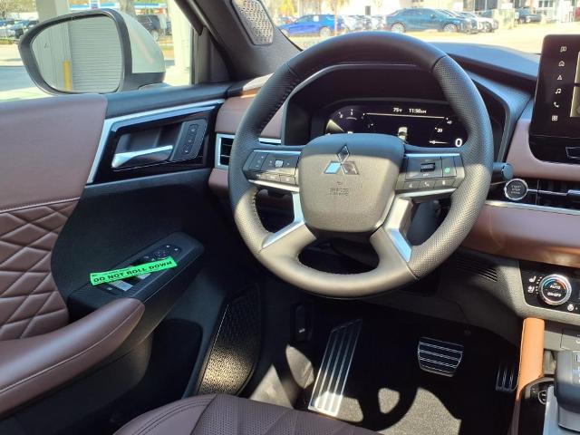 2025 Mitsubishi Outlander Vehicle Photo in Tampa, FL 33612