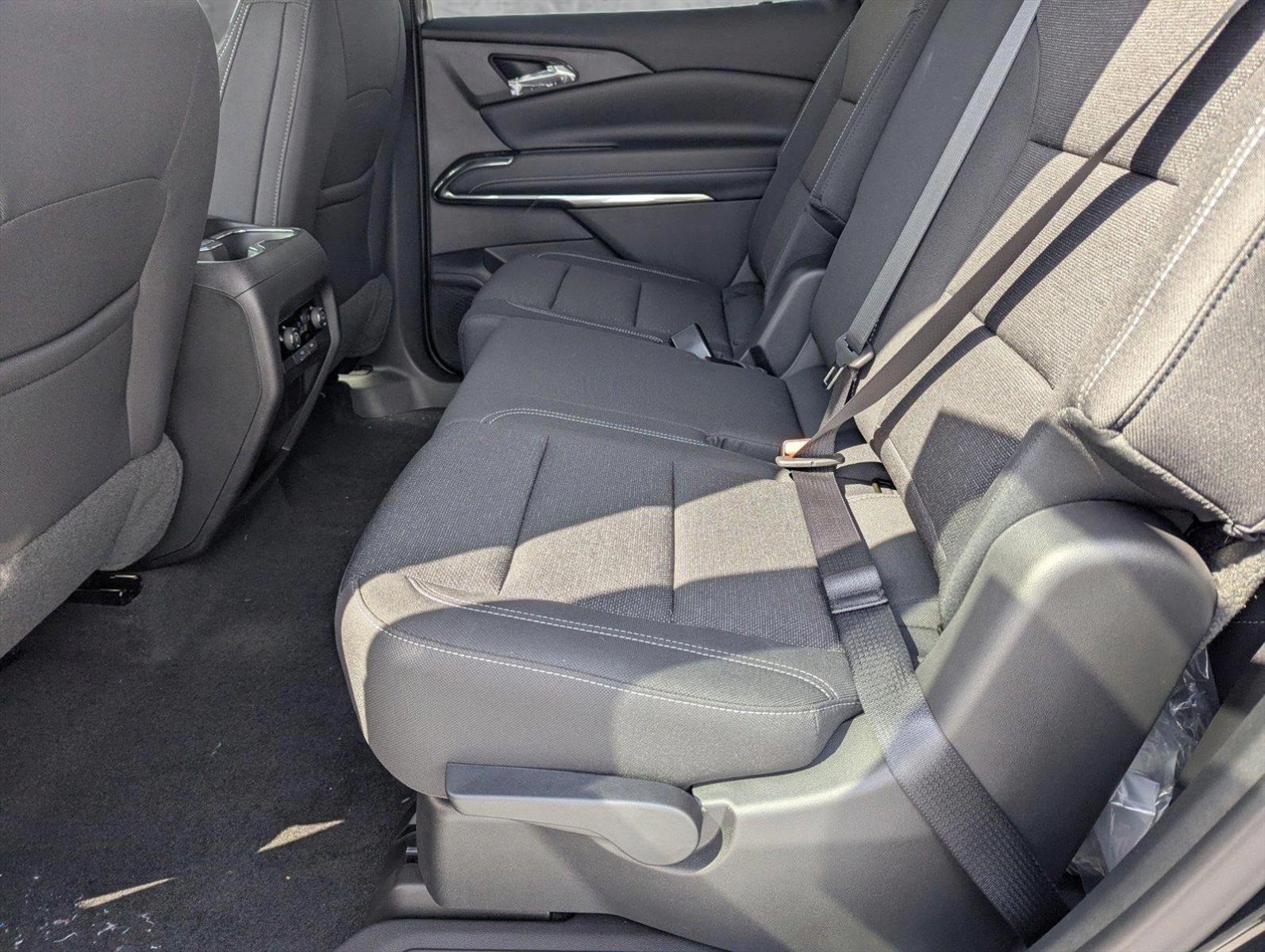 2025 Chevrolet Traverse Vehicle Photo in PEMBROKE PINES, FL 33024-6534