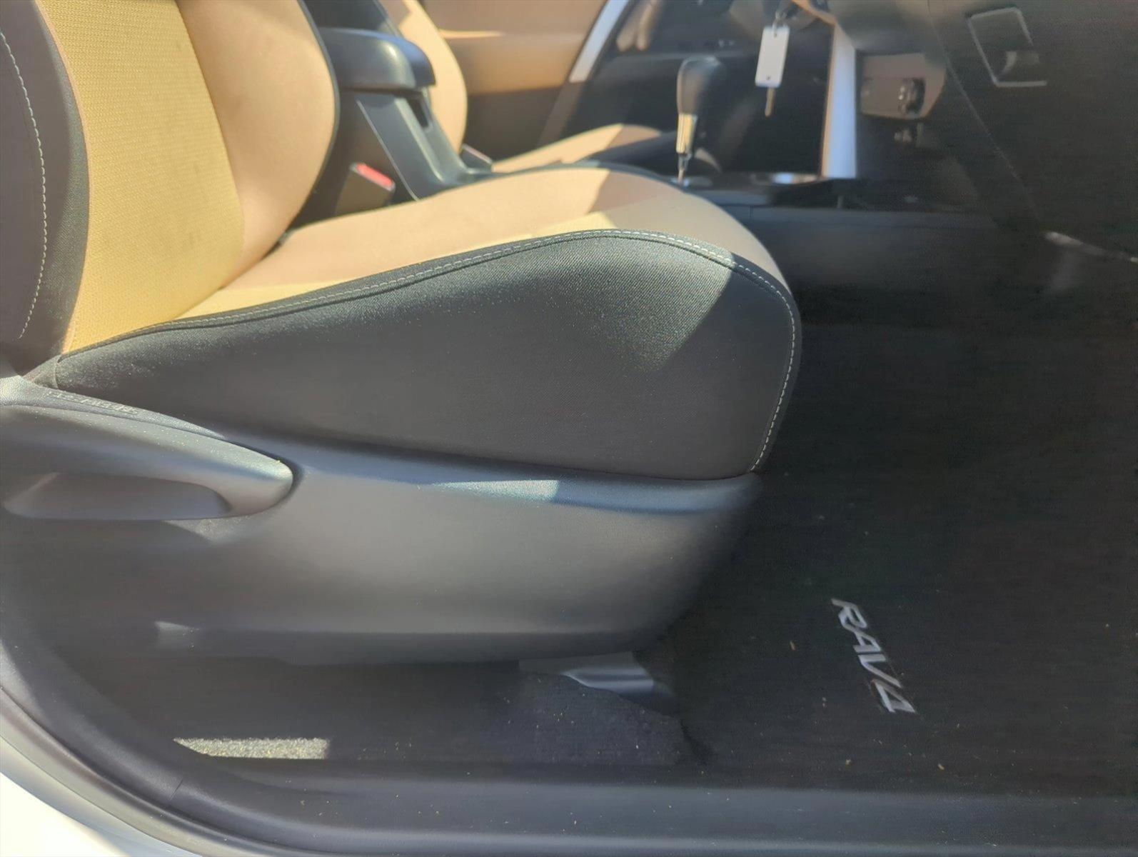 2017 Toyota RAV4 Vehicle Photo in Ft. Myers, FL 33907