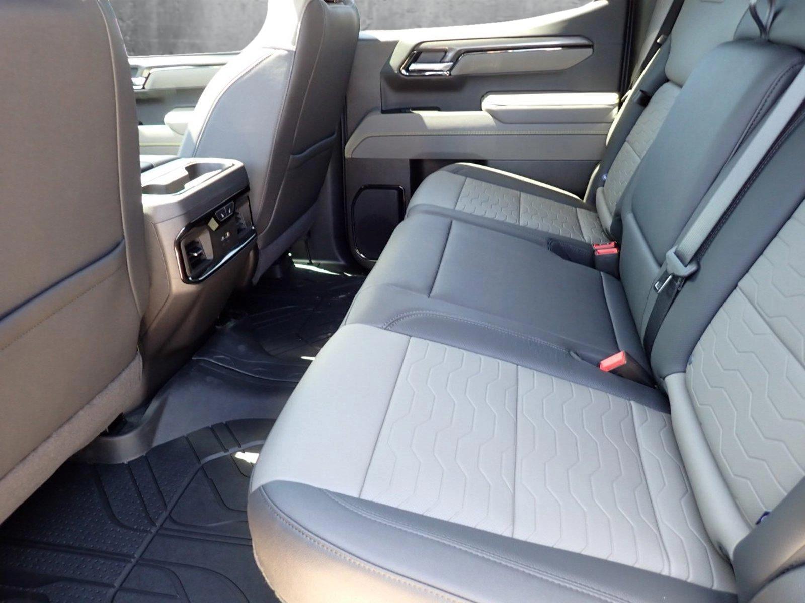 2025 Chevrolet Silverado 1500 Vehicle Photo in DENVER, CO 80221-3610