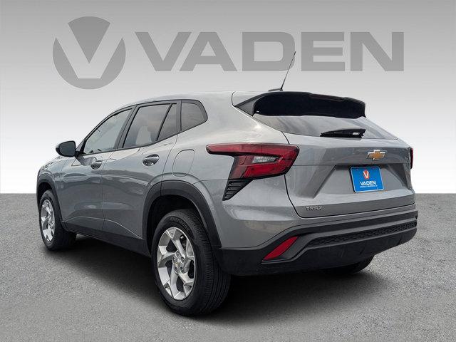 2024 Chevrolet Trax Vehicle Photo in BRUNSWICK, GA 31525-1881