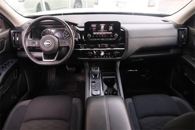 2023 Nissan Pathfinder Vehicle Photo in Hazelwood, MO 63042