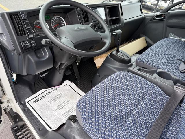 2024 Chevrolet Low Cab Forward 4500 XD Vehicle Photo in COLUMBIA, MO 65203-3903