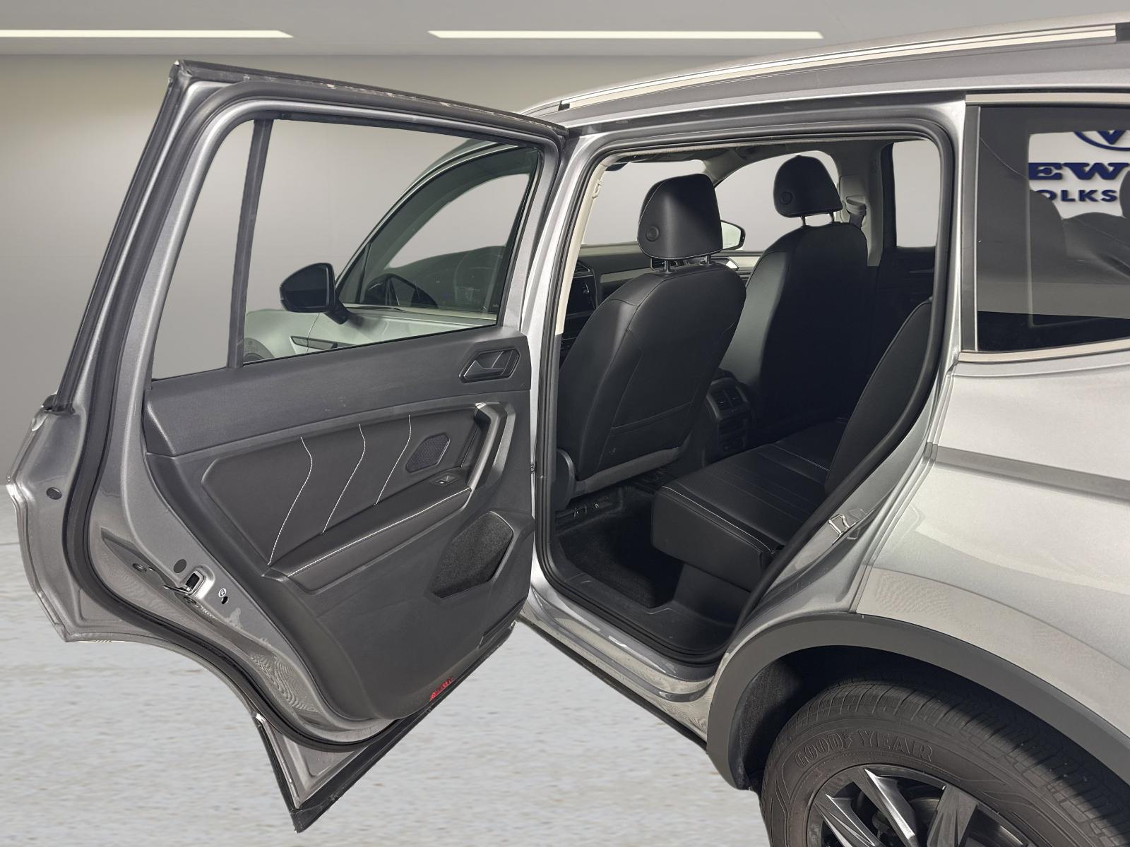 2024 Volkswagen Tiguan Vehicle Photo in Georgetown, TX 78626