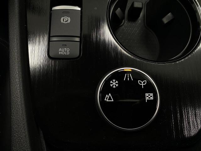 2025 Nissan Rogue Vehicle Photo in Appleton, WI 54913