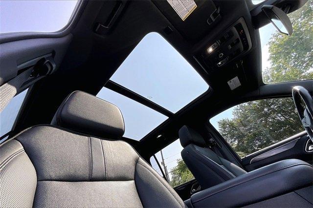 2022 Chevrolet Suburban Vehicle Photo in INDEPENDENCE, MO 64055-1314