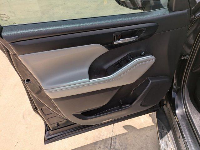 2021 Toyota Highlander Vehicle Photo in SELMA, TX 78154-1460