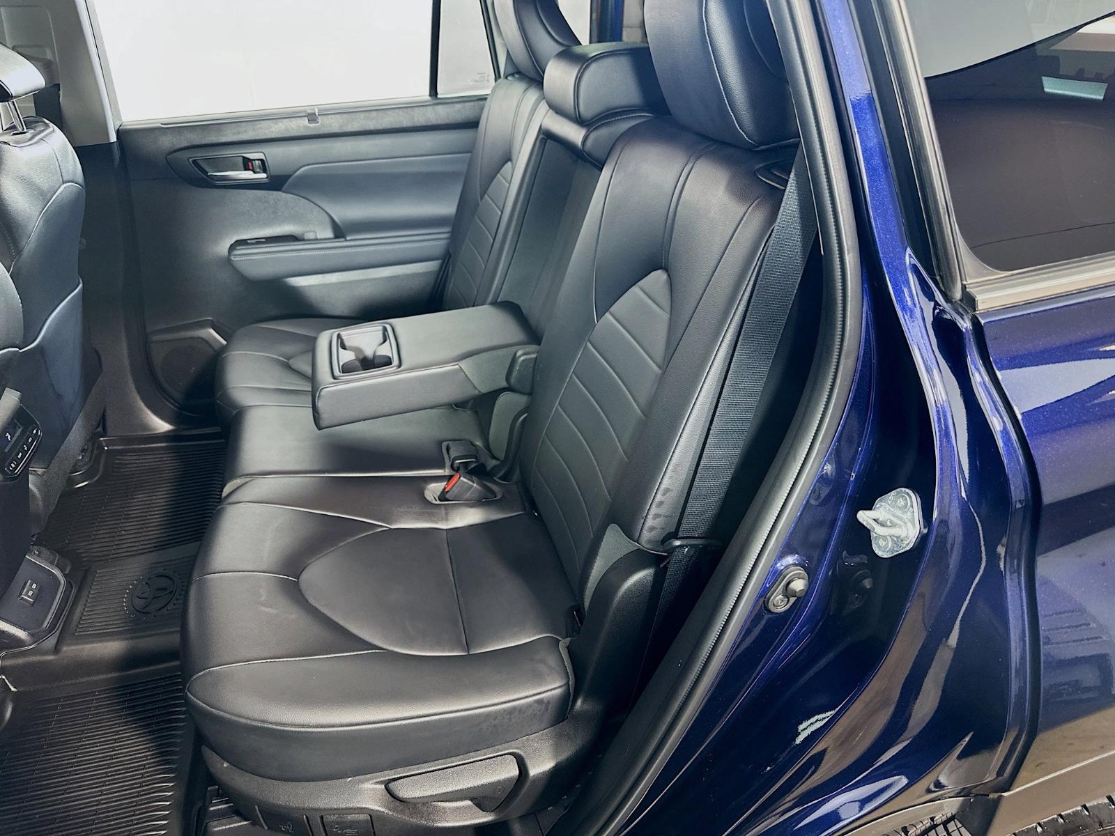 2022 Toyota Highlander Vehicle Photo in Langhorne, PA 19047