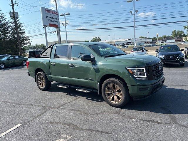 2024 Nissan Titan Vehicle Photo in Harrisburg, PA 17111-1033