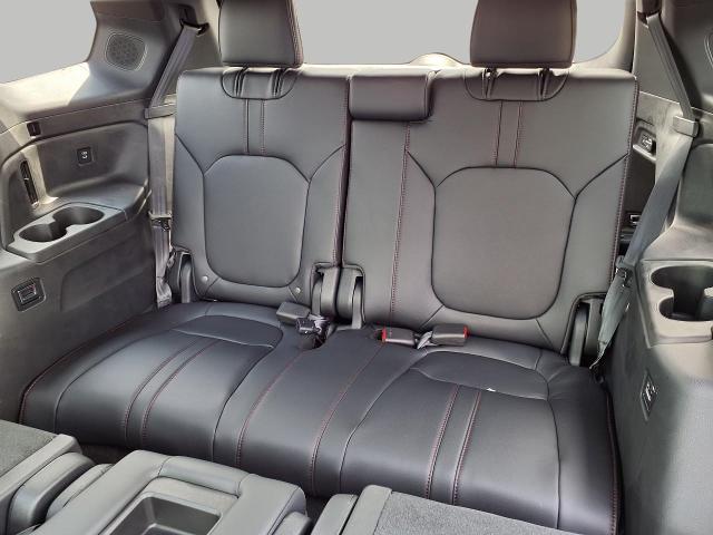 2025 Honda Pilot Vehicle Photo in Oshkosh, WI 54904