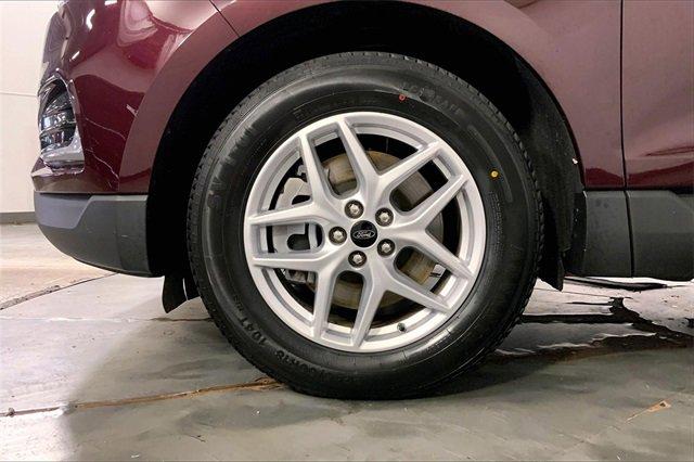 2024 Ford Edge Vehicle Photo in INDEPENDENCE, MO 64055-1314
