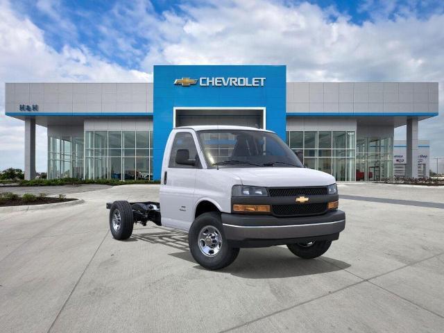 2026 Chevrolet Express Chassis 3500 Cutaway 139