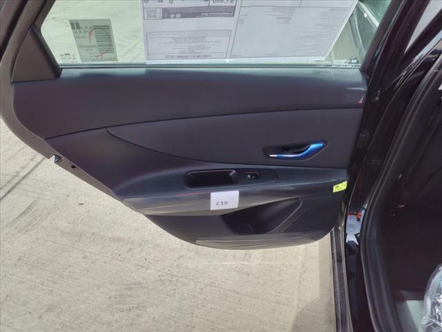 2025 Hyundai ELANTRA Vehicle Photo in Peoria, IL 61615