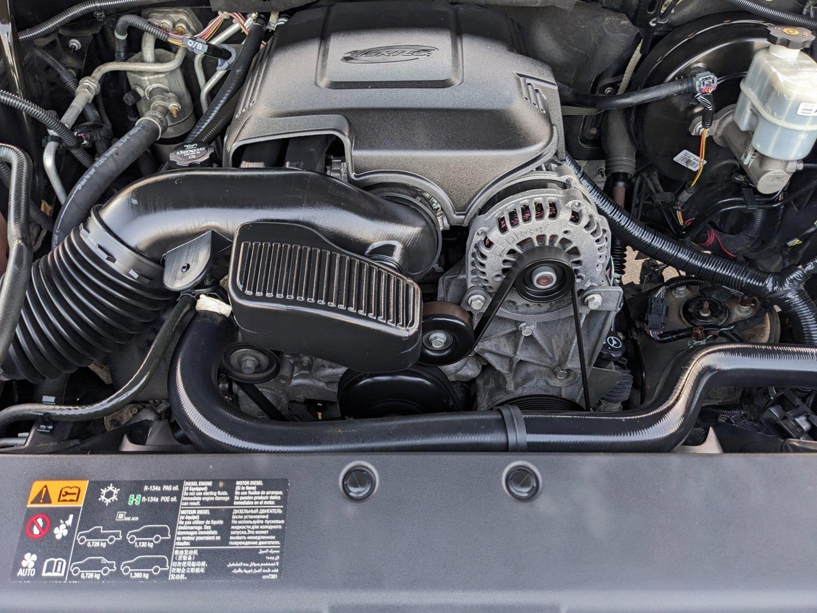 2013 Chevrolet Suburban Vehicle Photo in HOUSTON, TX 77034-5009