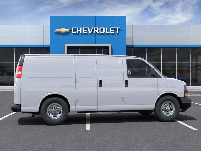 2024 Chevrolet Express Cargo 2500 Vehicle Photo in GREENACRES, FL 33463-3207