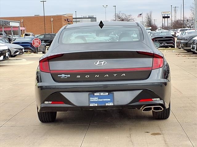 2021 Hyundai SONATA Vehicle Photo in Peoria, IL 61615