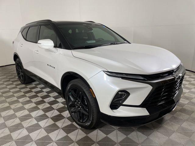 2025 Chevrolet Blazer Vehicle Photo in PHOENIX, AZ 85014-3381
