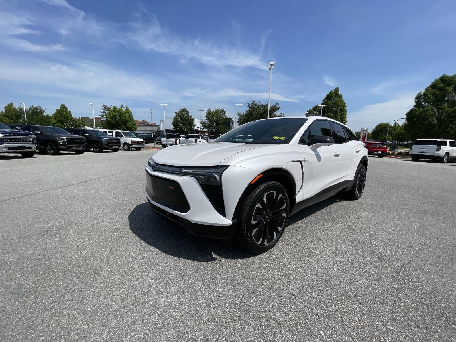 2024 Chevrolet Blazer EV Vehicle Photo in BENTONVILLE, AR 72712-4322