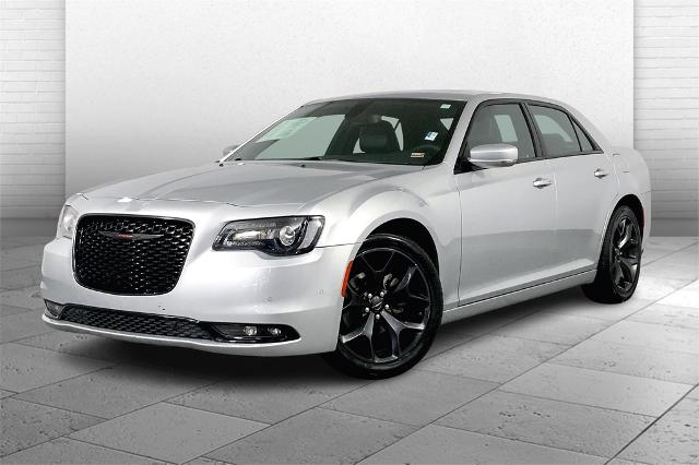 2023 Chrysler 300 Vehicle Photo in Lees Summit, MO 64086