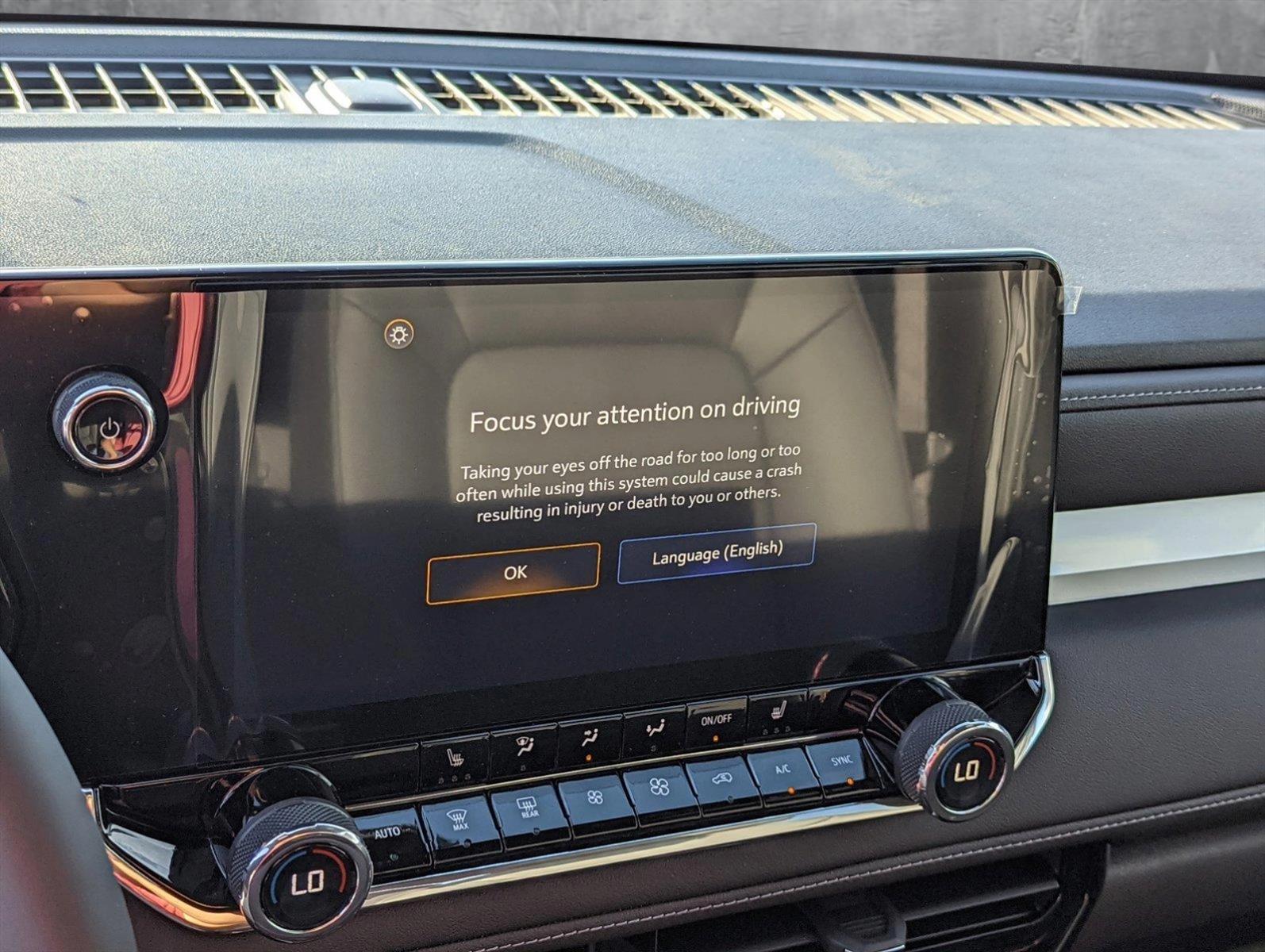 2024 Chevrolet Colorado Vehicle Photo in PEMBROKE PINES, FL 33024-6534