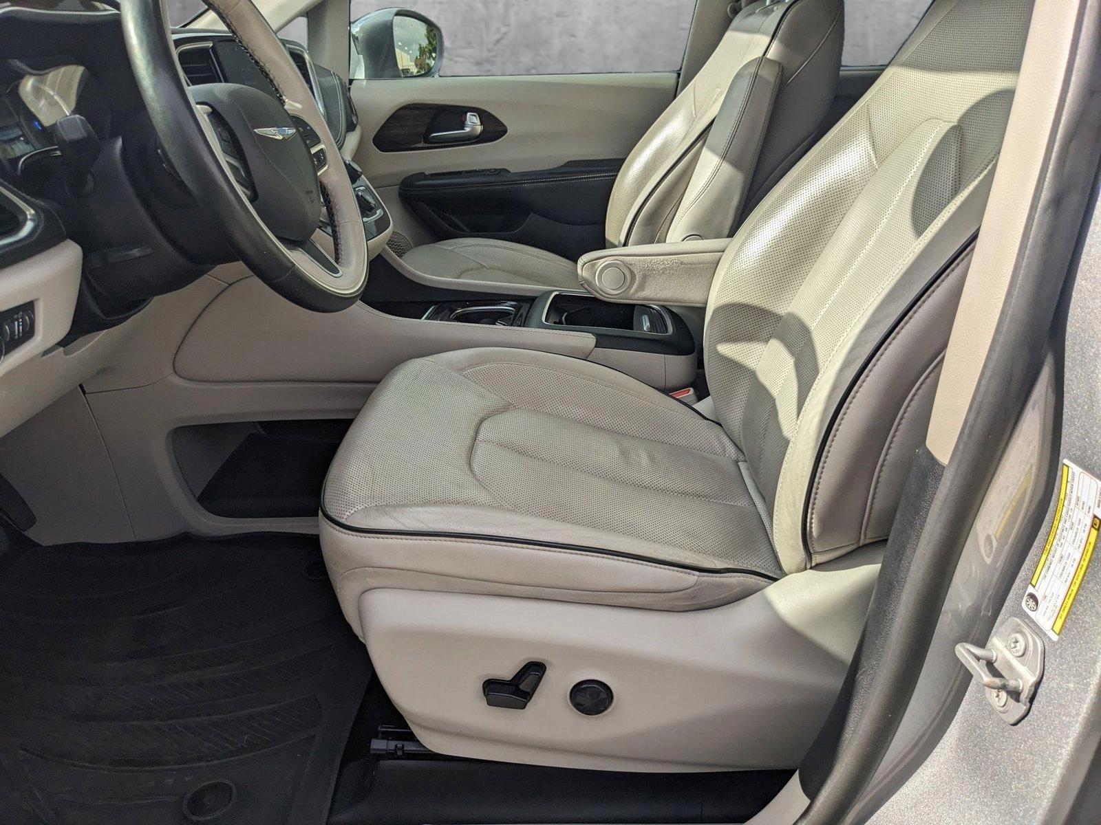 2021 Chrysler Pacifica Vehicle Photo in MIAMI, FL 33172-3015